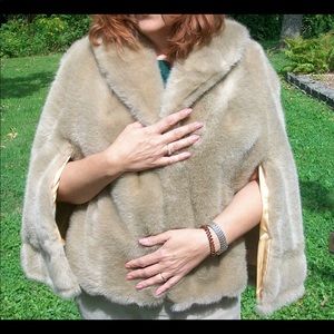 Vintage faux fur capelet